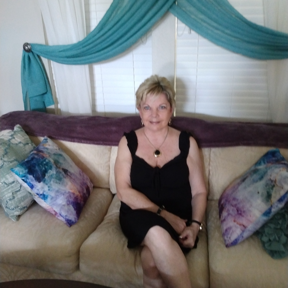 Meet your Posher, Diana
